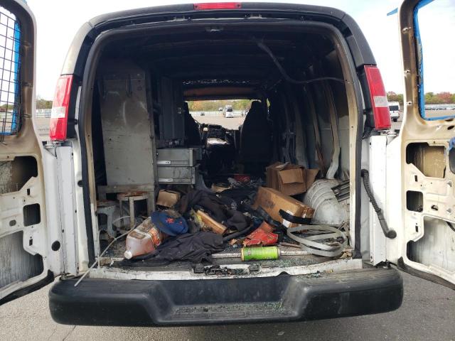 Chevrolet Express Image 8