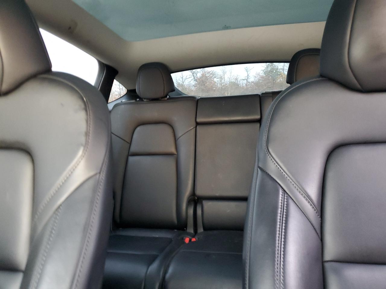 Tesla Model Y Image 9