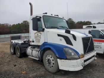  Salvage Volvo Vnl