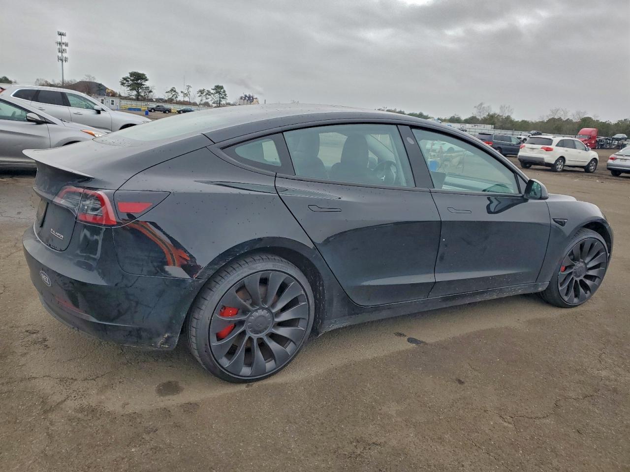 Tesla Model 3 Image 9