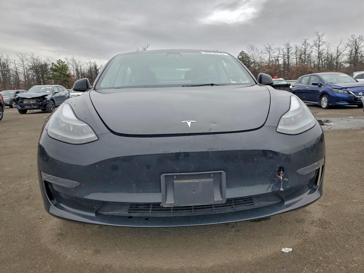 Tesla Model 3 Image 8