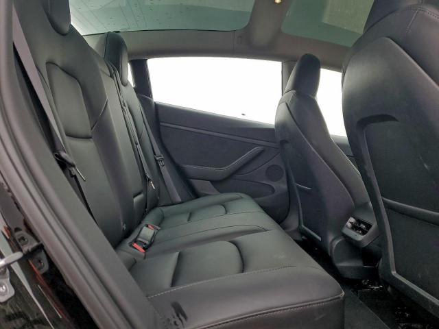 Tesla Model 3 Image 12