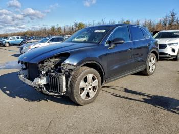  Salvage Porsche Cayenne