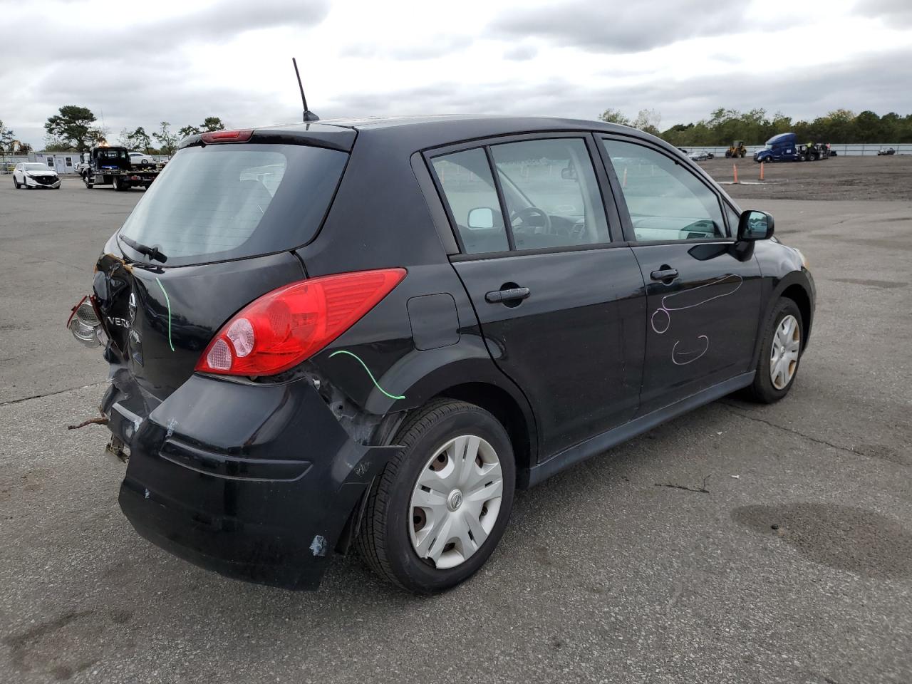 Nissan Versa S Image 2