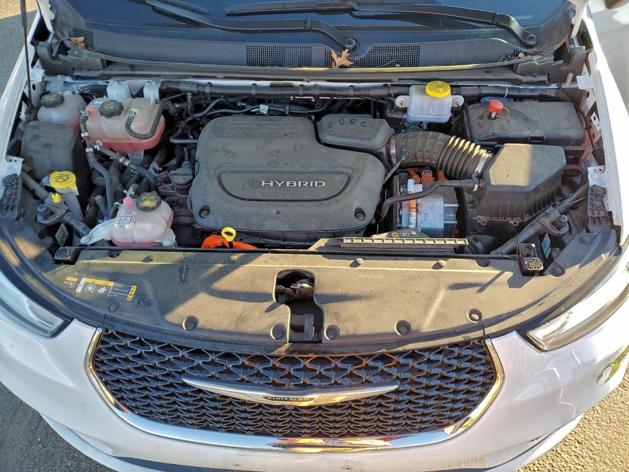 Chrysler Pacifica Hybrid Touring L Image 10