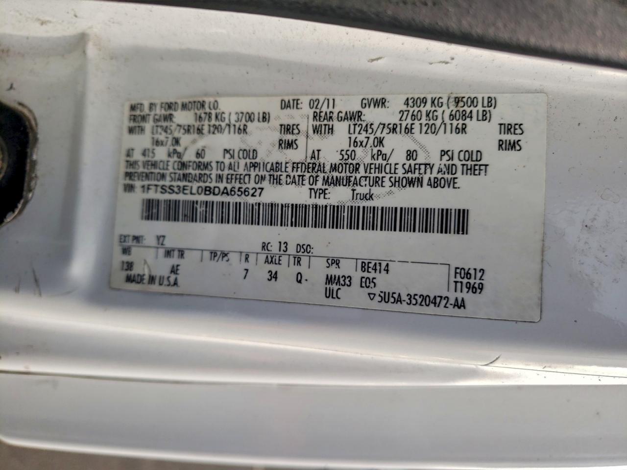 Ford E-350 E350 Super Duty Van Image 9