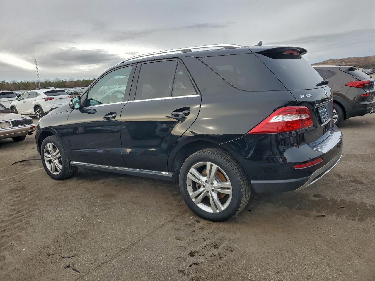 Mercedes-Benz M-Class 350 4matic Image 9