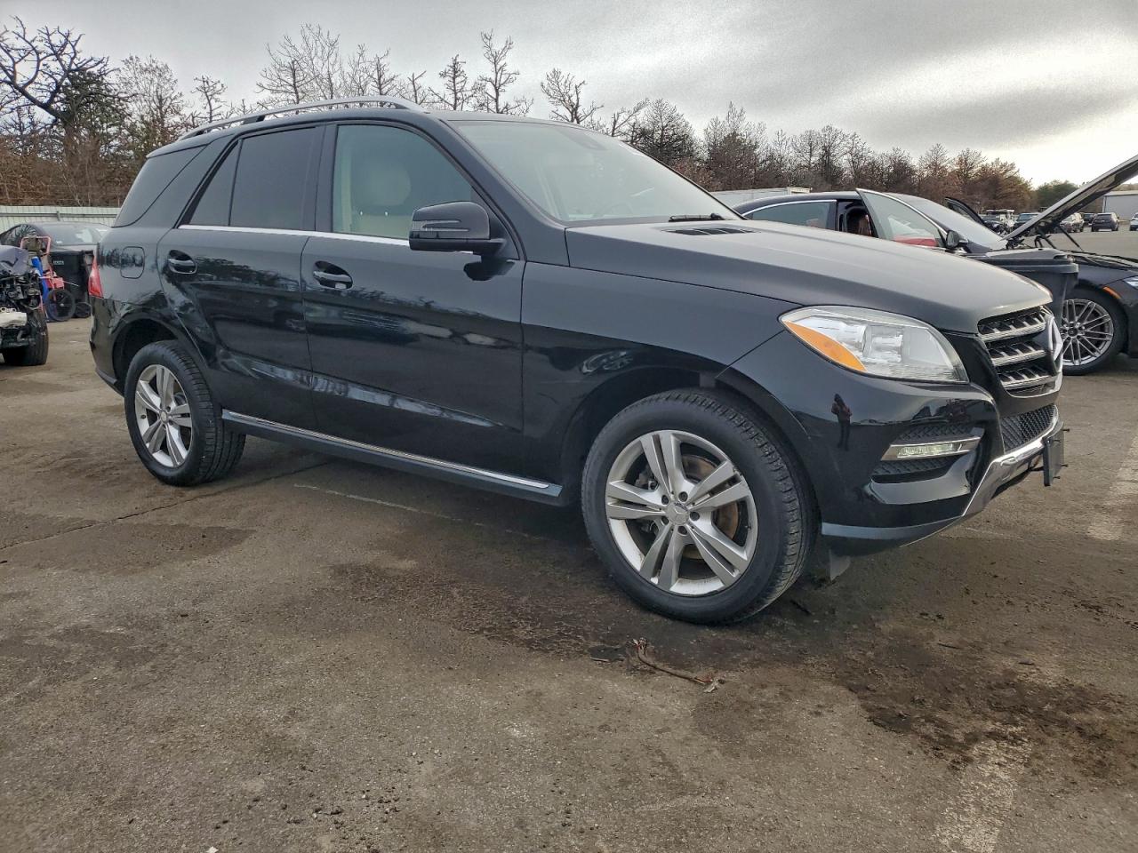 Mercedes-Benz M-Class 350 4matic Image 4