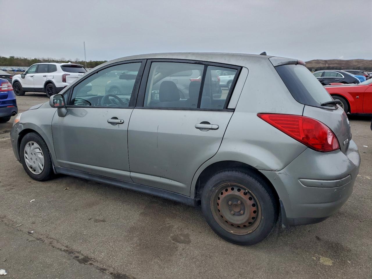 Nissan Versa S Image 3