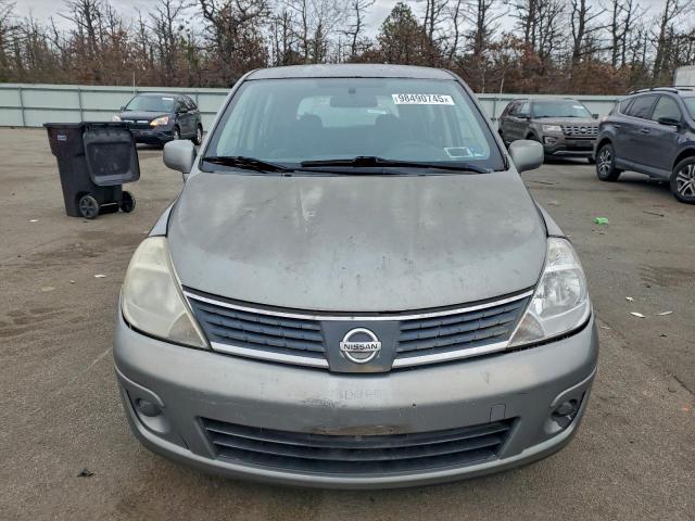 Nissan Versa S Image 2