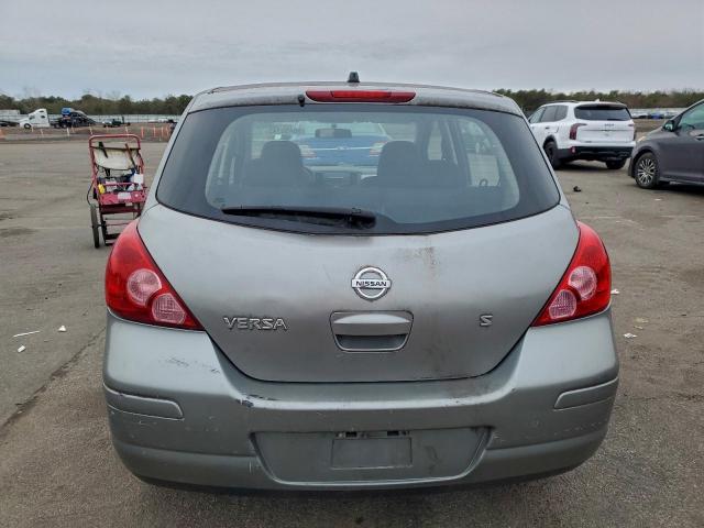 Nissan Versa S Image 10
