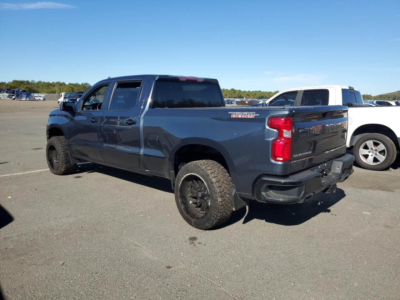 Chevrolet Silverado K1500 Lt Trail Boss Image 10