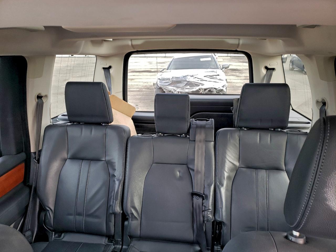 Land Rover LR4 Hse Image 5