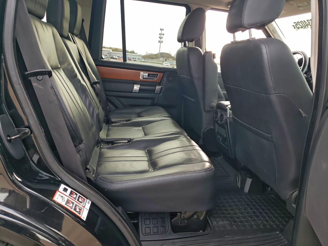 Land Rover LR4 Hse Image 11