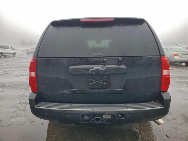 Chevrolet Suburban K1500 Lt Image 4