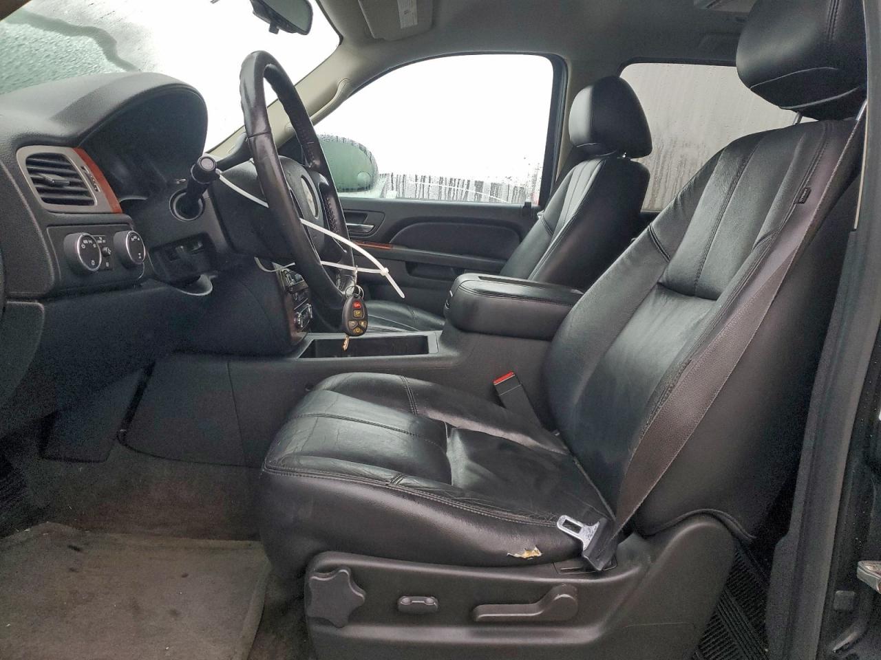 Chevrolet Suburban K1500 Lt Image 5