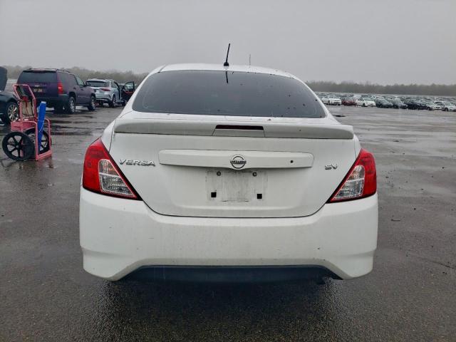 Nissan Versa S Image 2