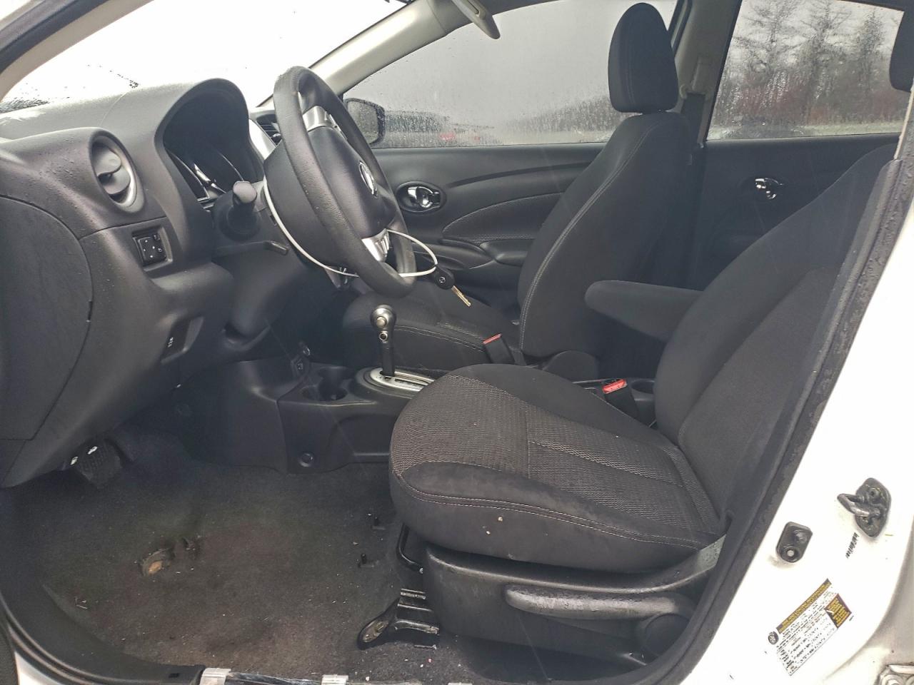 Nissan Versa S Image 12