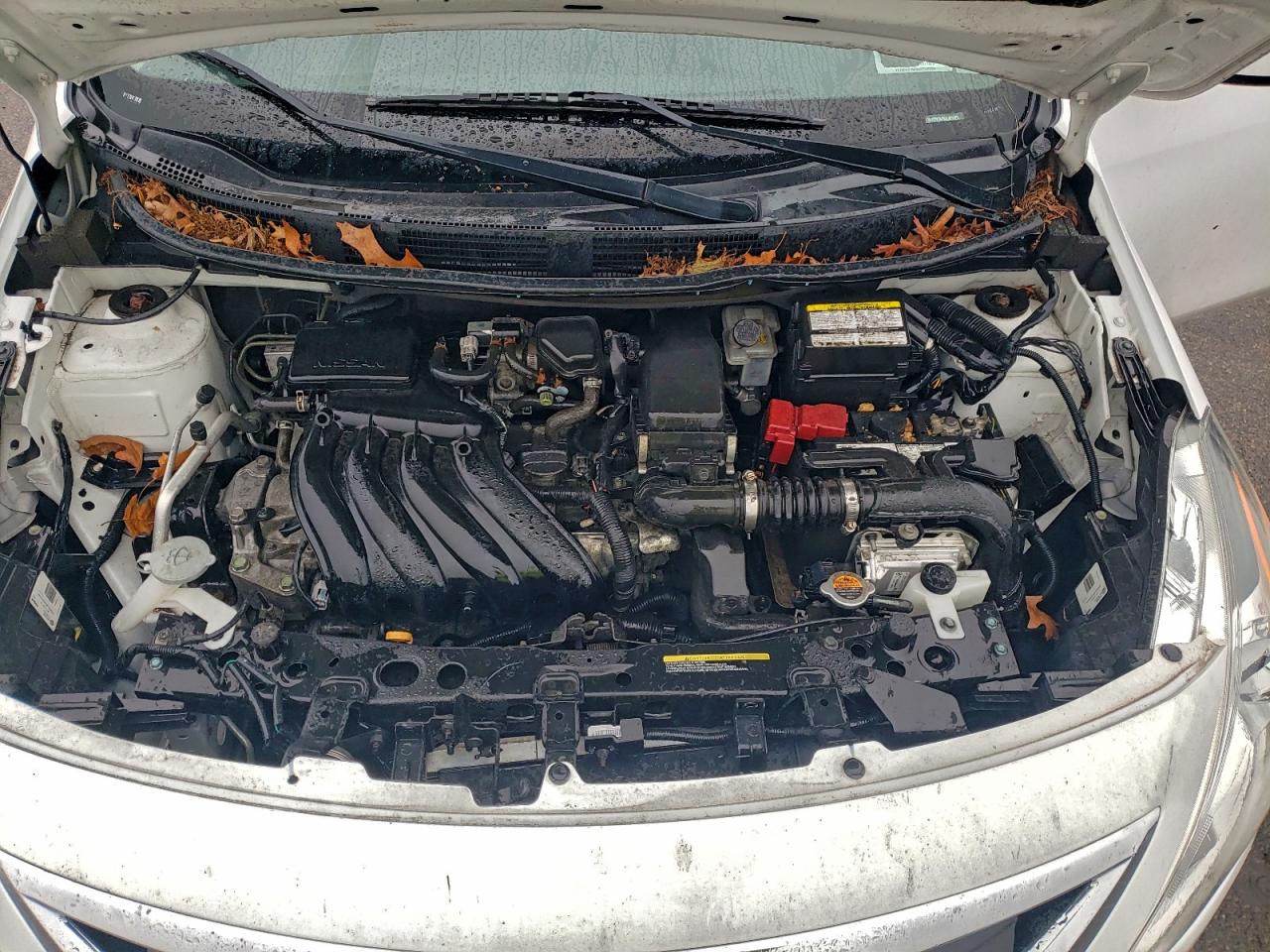 Nissan Versa S Image 5