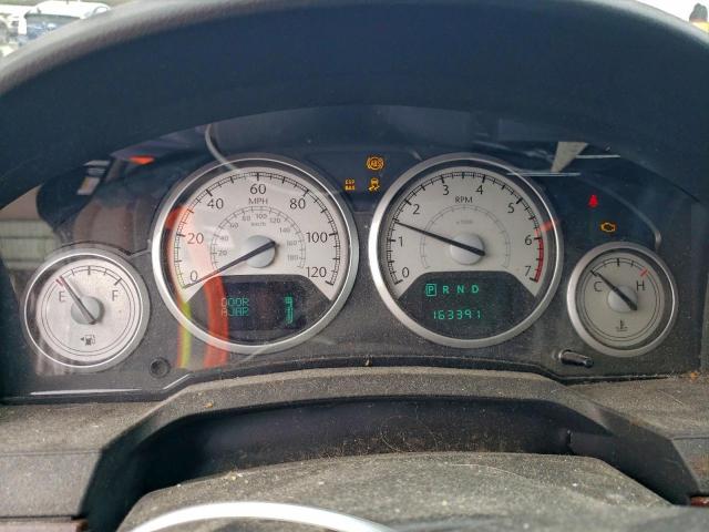 Chrysler Minivan Touring Plus Image 9