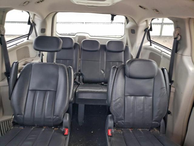 Chrysler Minivan Touring Plus Image 6