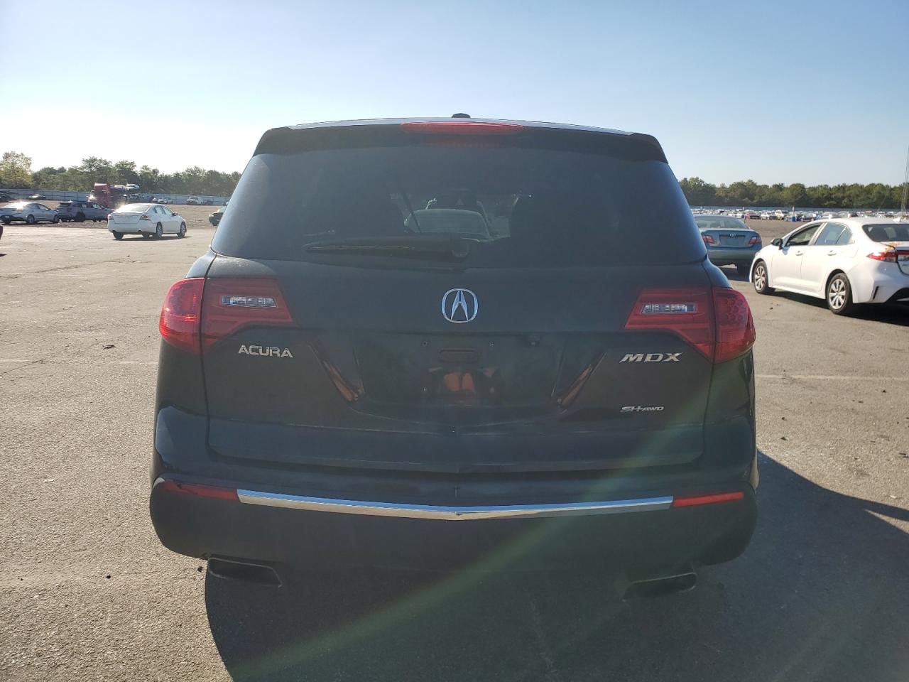 Acura MDX Image 2