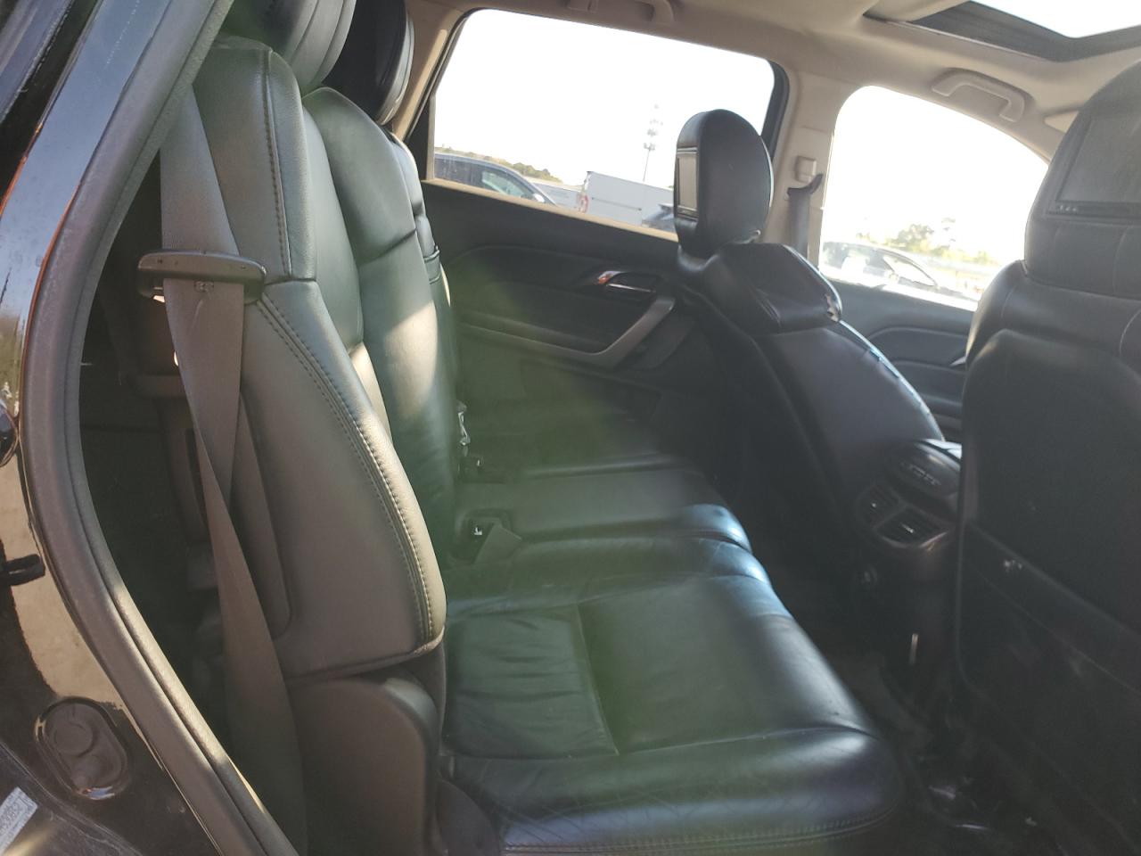 Acura MDX Image 10