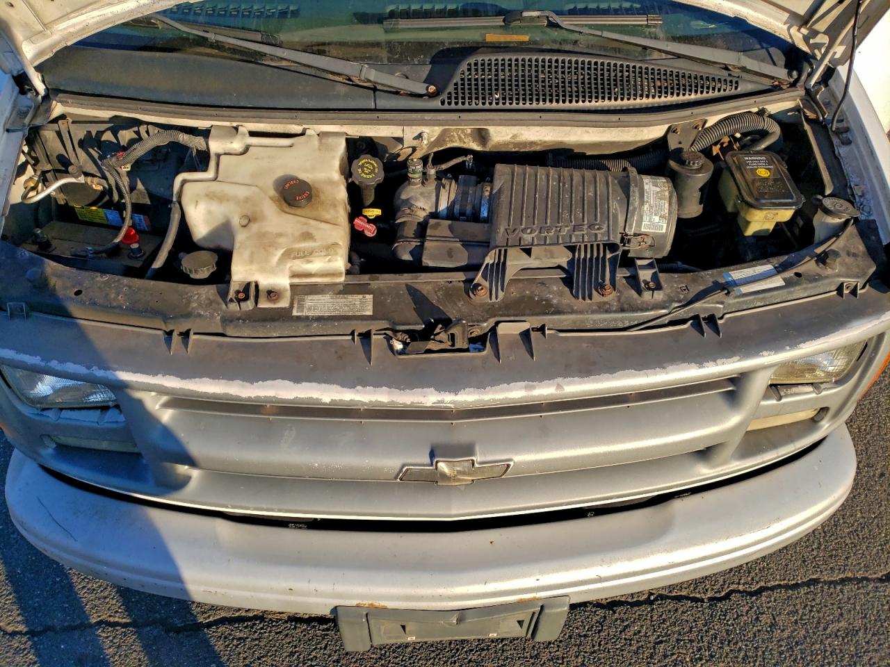 Chevrolet Express Image 11