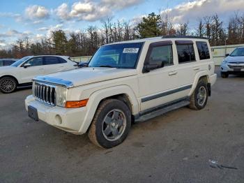  Salvage Jeep Commander