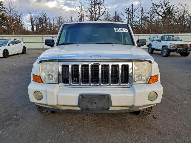 Jeep Commander Sport Image 4