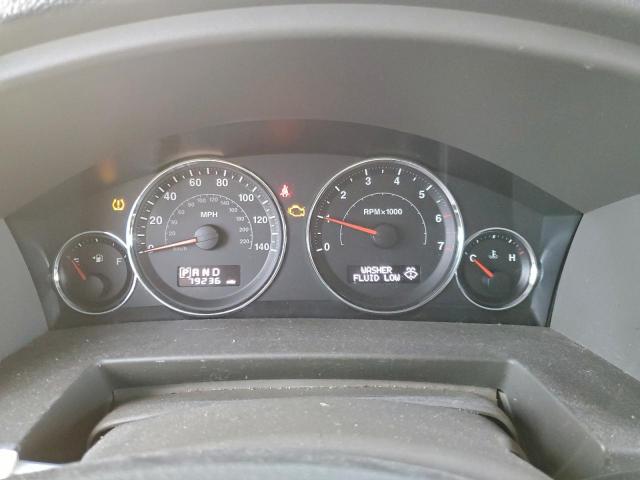 Jeep Commander Sport Image 10