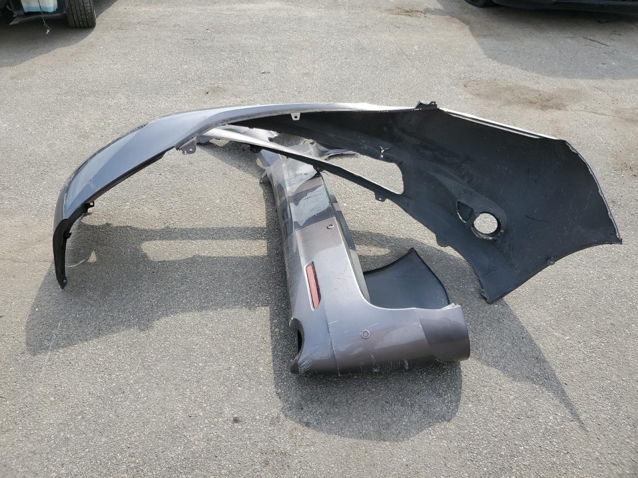 Toyota Avalon Hybrid Image 3