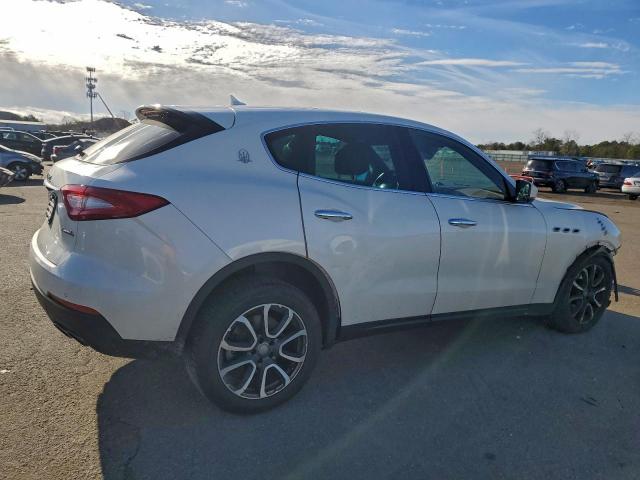 Maserati Levante Image 11