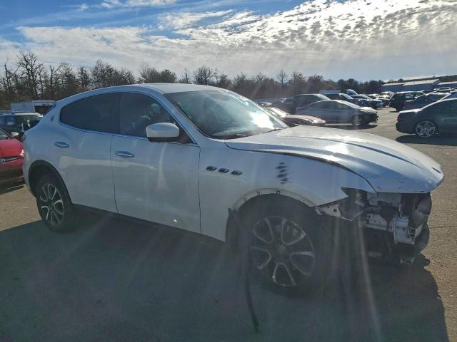 Maserati Levante Image 8