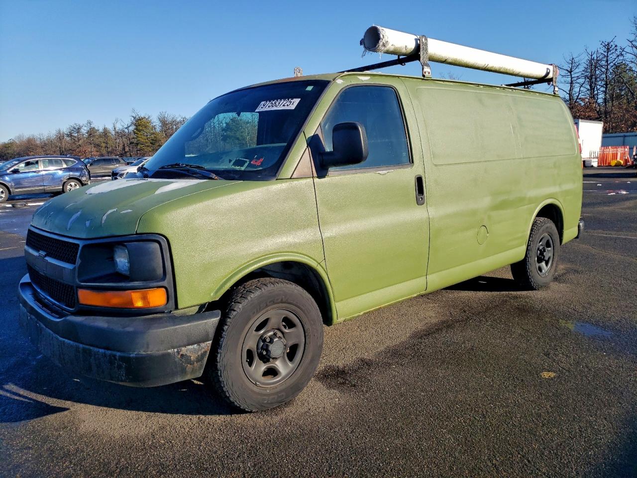 Chevrolet Express Image 1