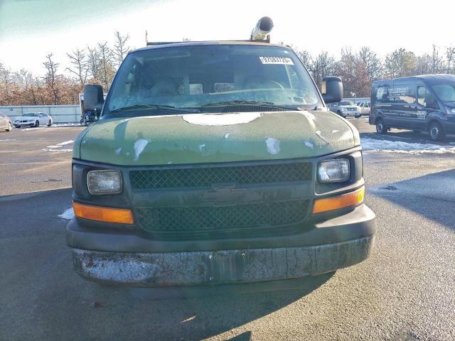 Chevrolet Express Image 8