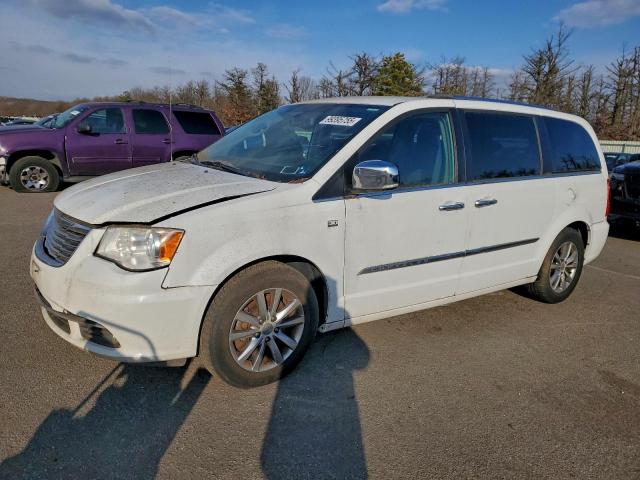  Salvage Chrysler Town & Country