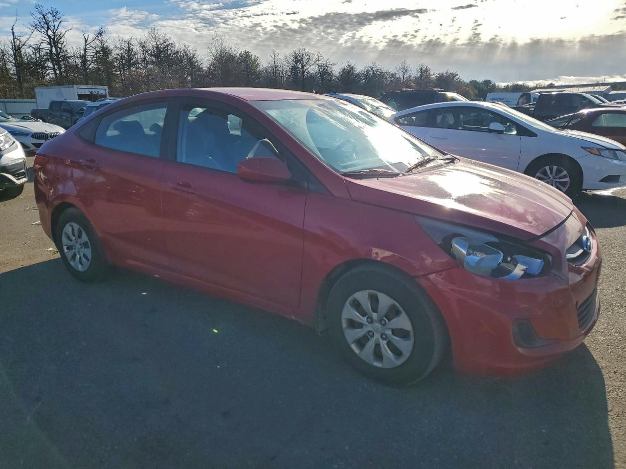 Hyundai ACCENT Se Image 4