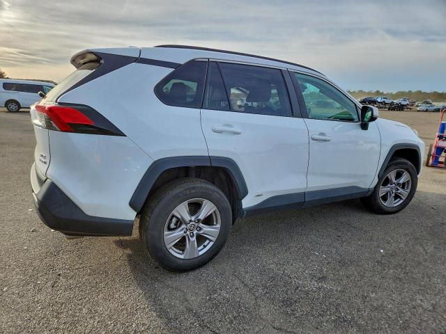 Toyota RAV4 Xle Image 7