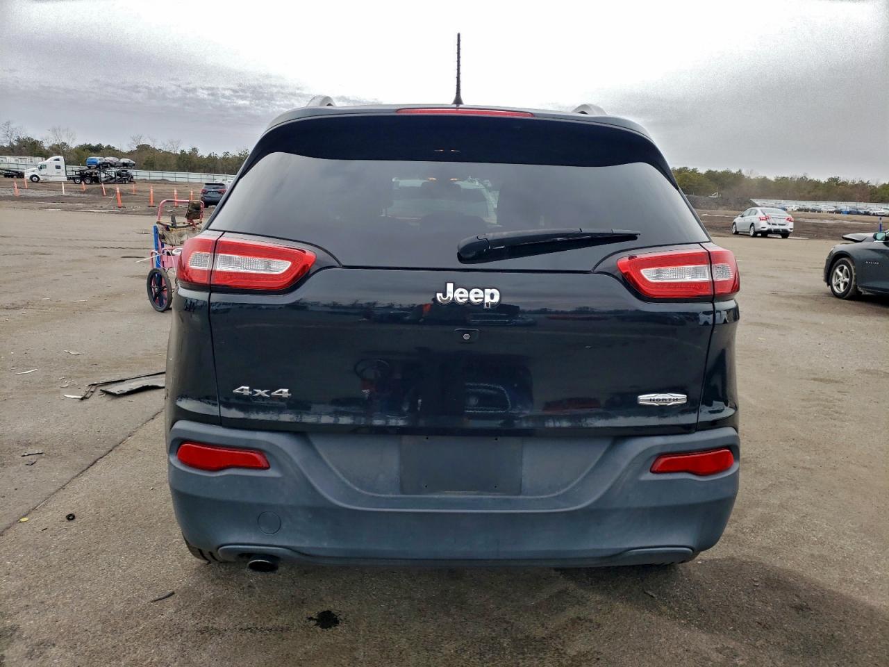Jeep Grand Cherokee Latitude Image 8