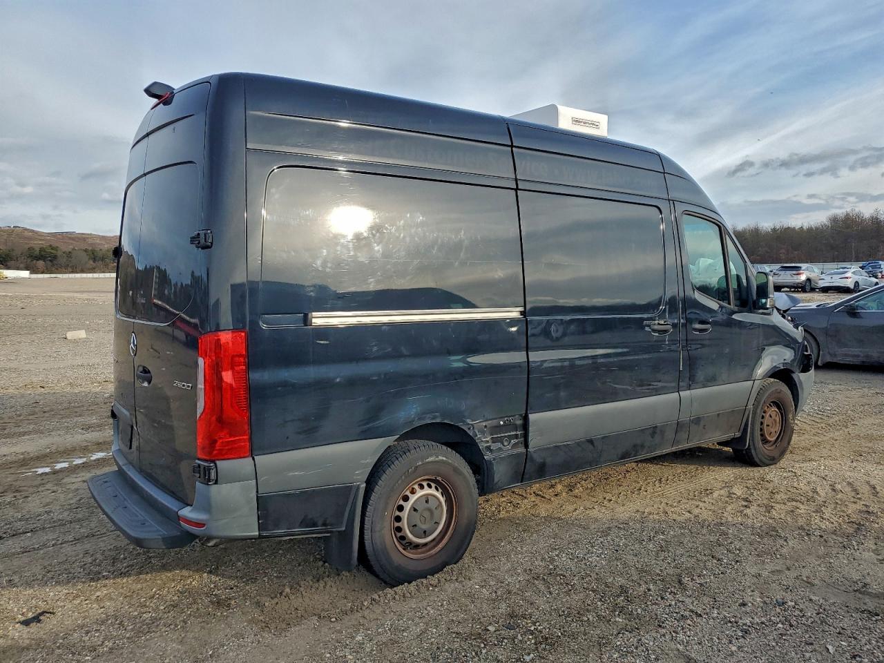 Mercedes-Benz Sprinter 2500 Image 4