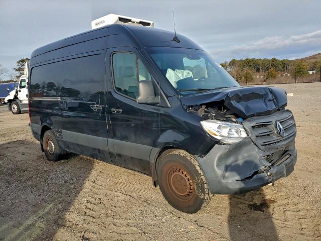 Mercedes-Benz Sprinter 2500 Image 3