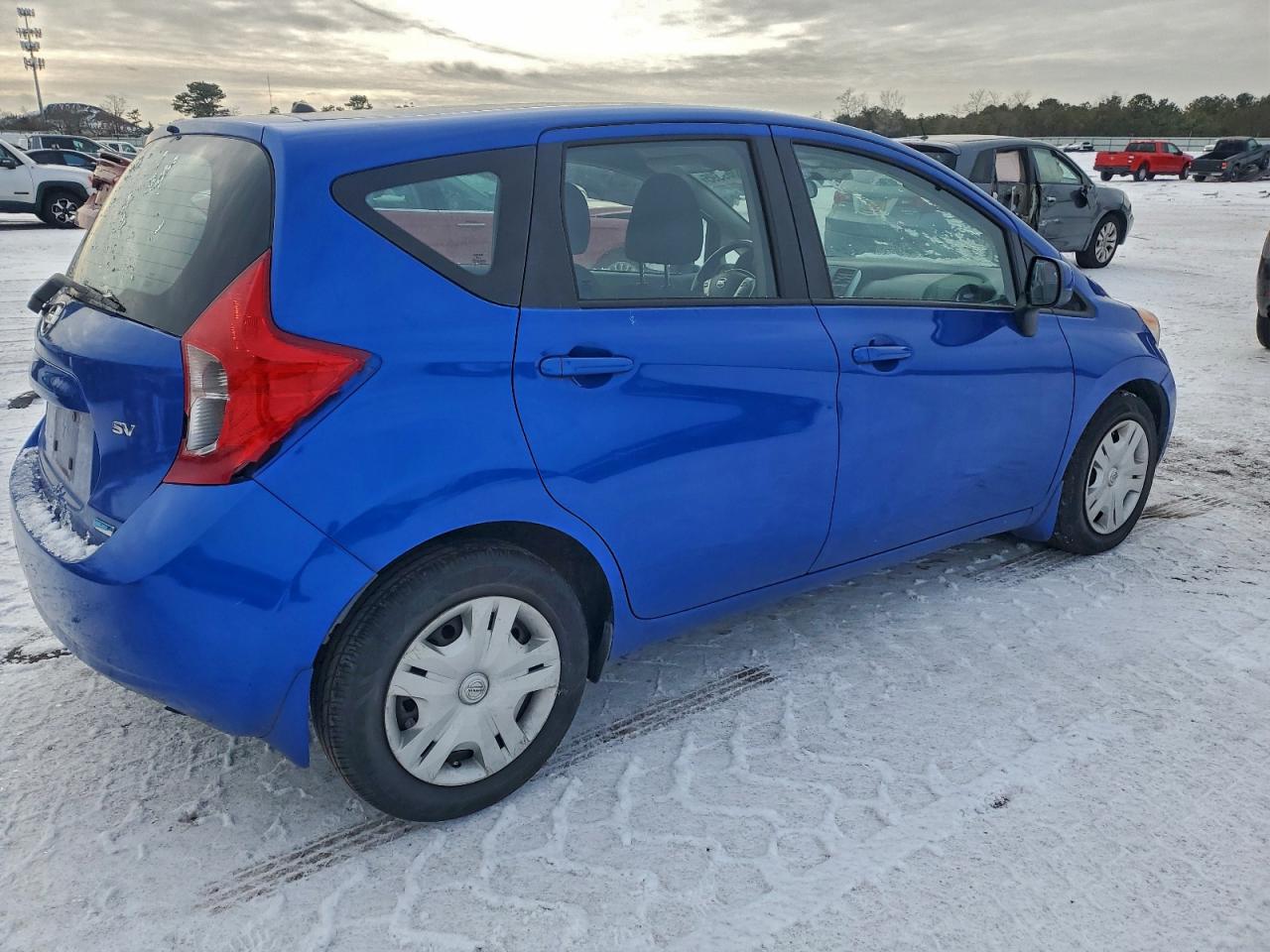 Nissan Versa S Image 5