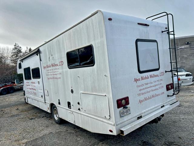 Ford Econoline E450 Super Duty Cutaway Van Image 6