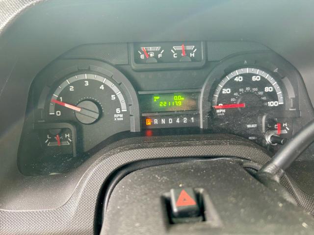 Ford Econoline E450 Super Duty Cutaway Van Image 4