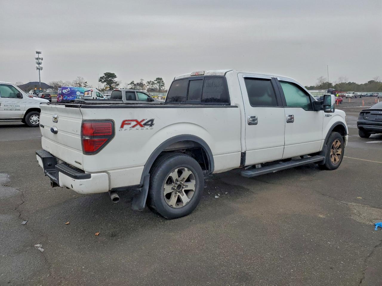 Ford F-150 Supercrew Image 10