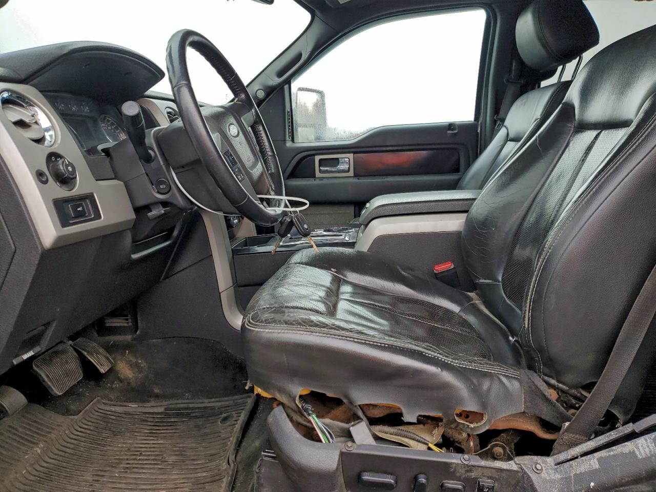 Ford F-150 Supercrew Image 4