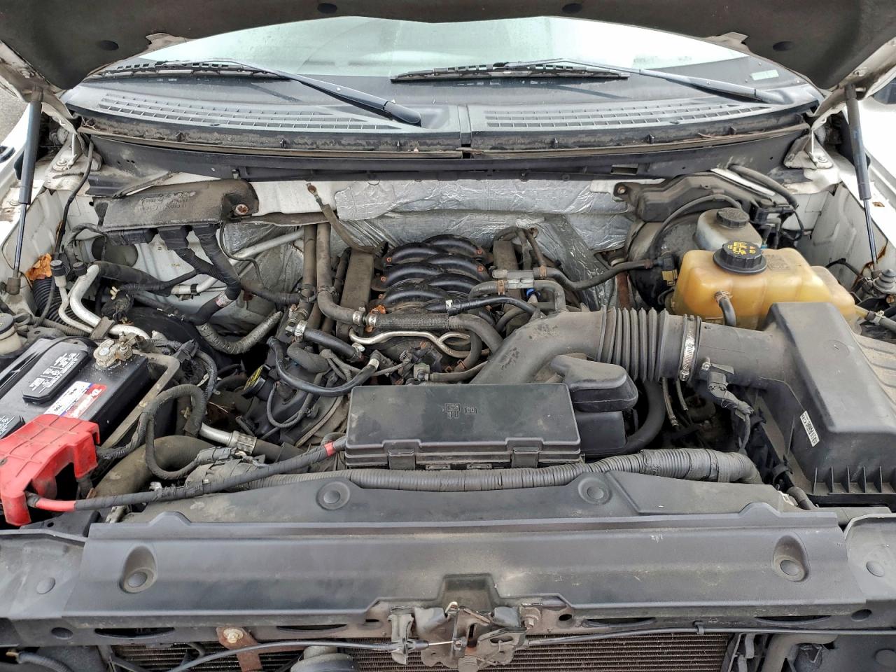 Ford F-150 Supercrew Image 11