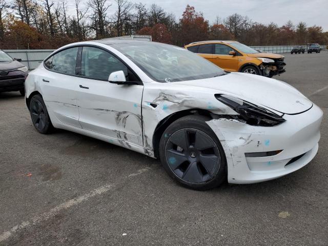 Tesla Model 3 Image 5