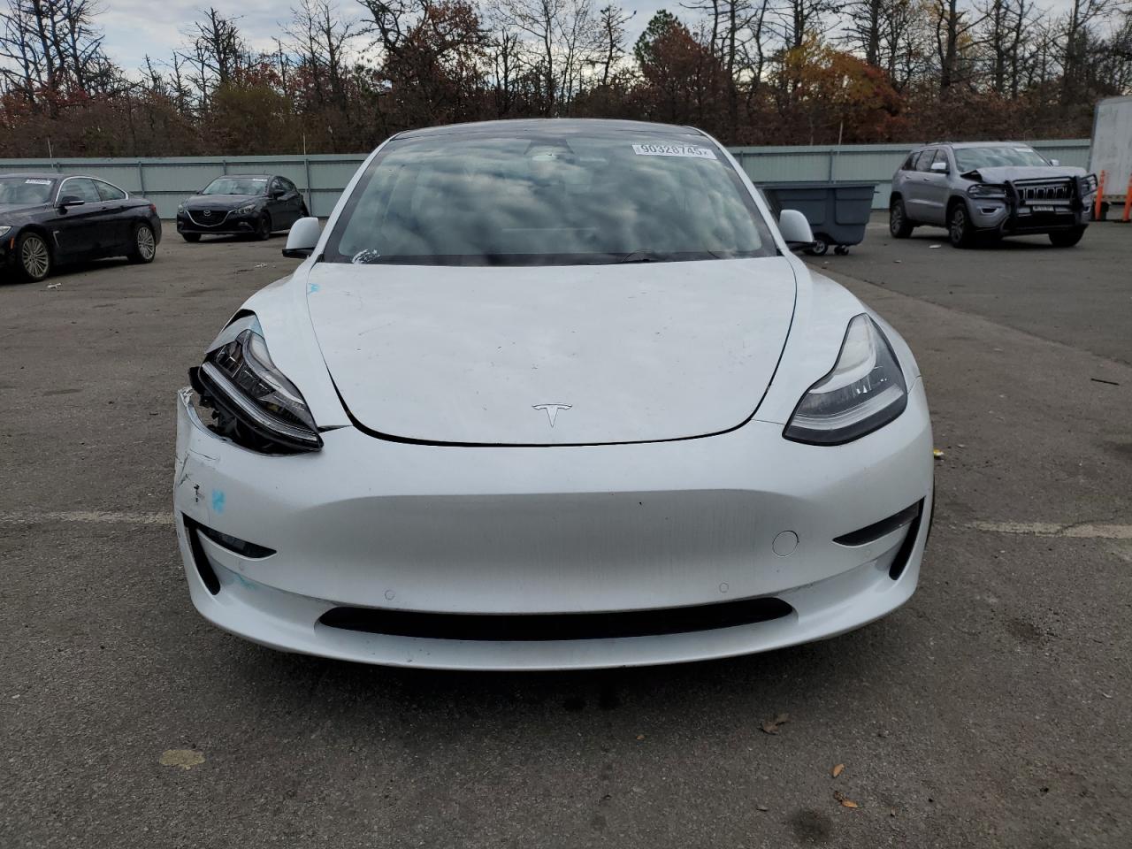 Tesla Model 3 Image 4